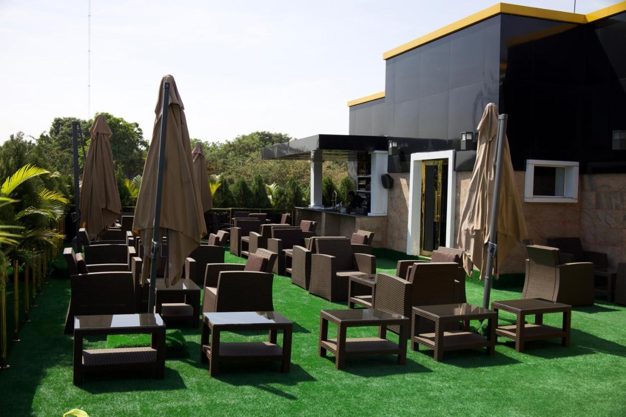 No.1 Hotel Абуджа Екстериор снимка